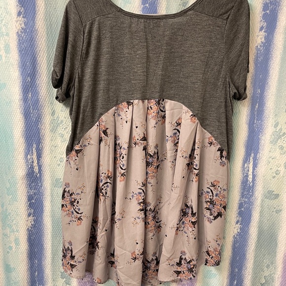 XL floral print grey blouse - Picture 4 of 8